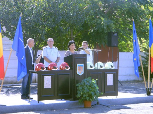Pompieri-casti-noi