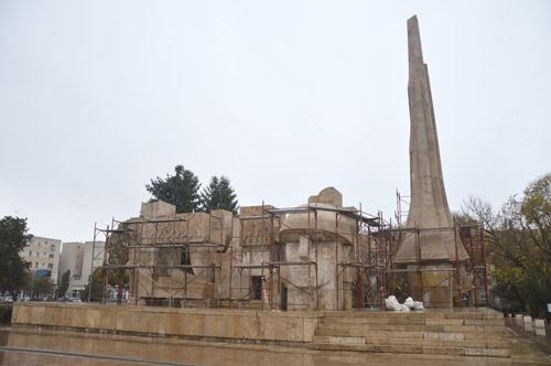 monumentul-eroilor-carei