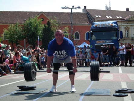strong man12