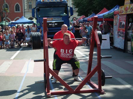 strong man14