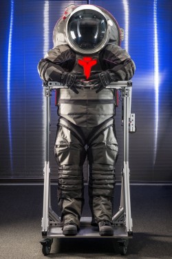 astronaut1