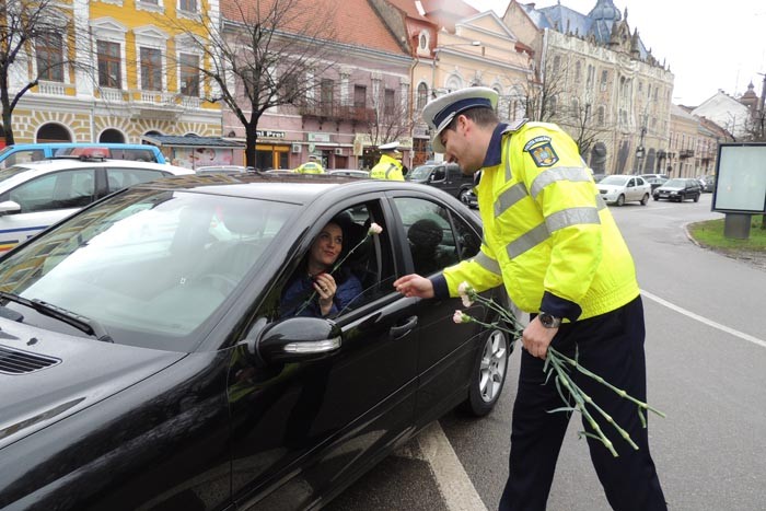 flori politisti2
