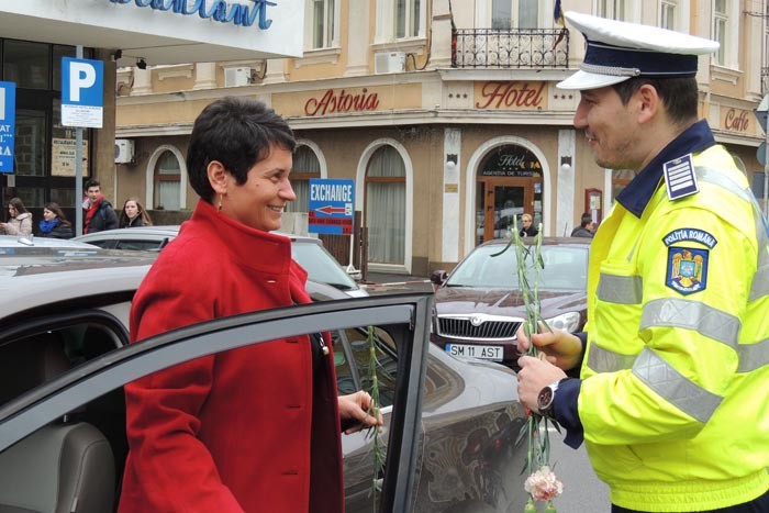 flori politisti4