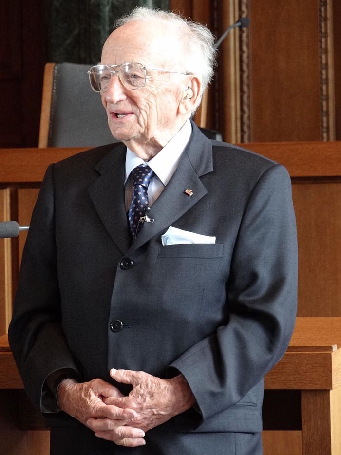 Benjamin B. Ferencz1