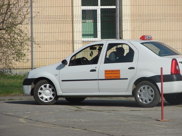 elevi3