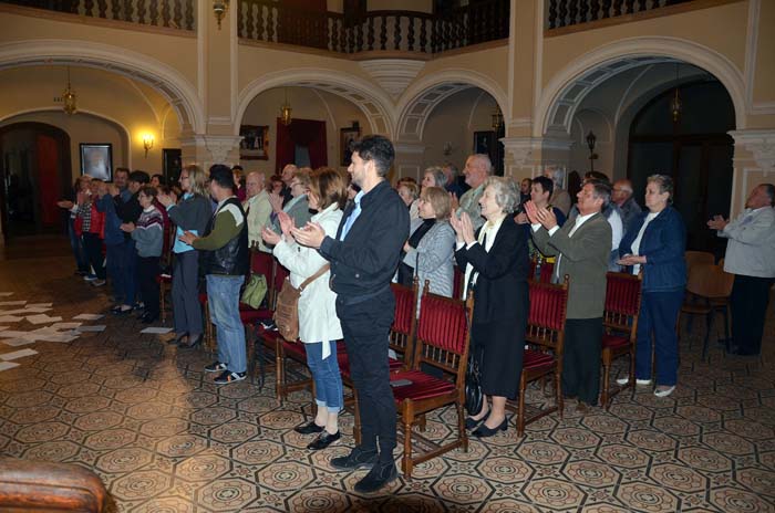 gala16