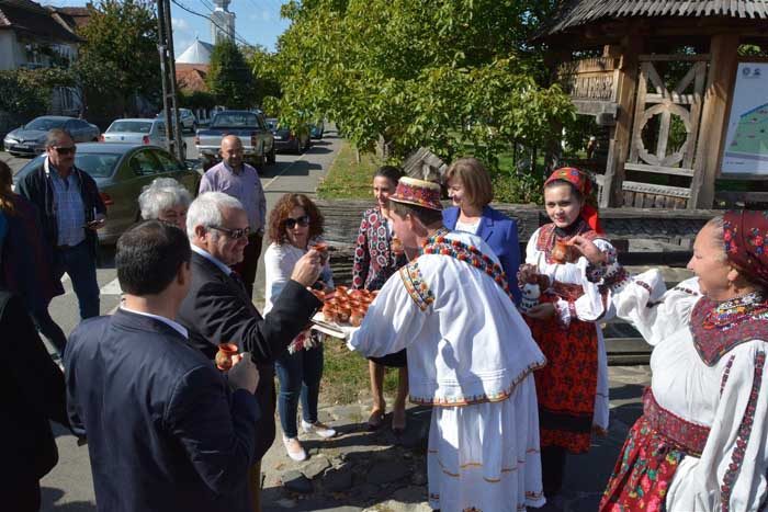 vizita-la-muzeul-tarii-oasului-large-1