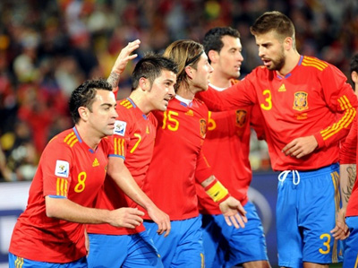 Spania şi-a amintit că joacă fotbal
