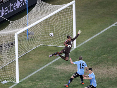 Uruguay şi Olanda în semifinală