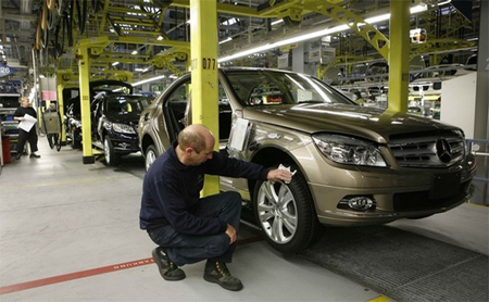 De ce nu a investit Mercedes în România?