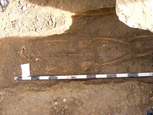 26 de morminte descoperite de arheologi