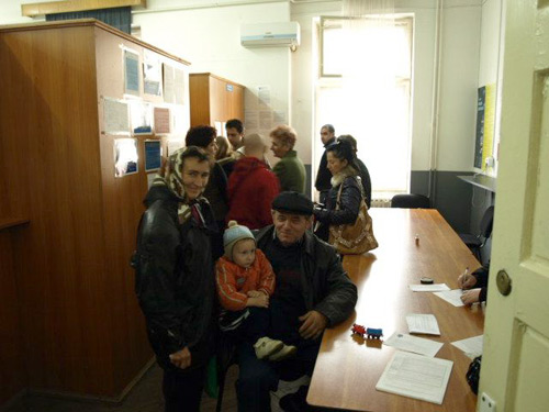 Fără regim de urgenţă la eliberarea cărţilor de identitate Fără regim de urgenţă la eliberarea cărţilor de identitate
