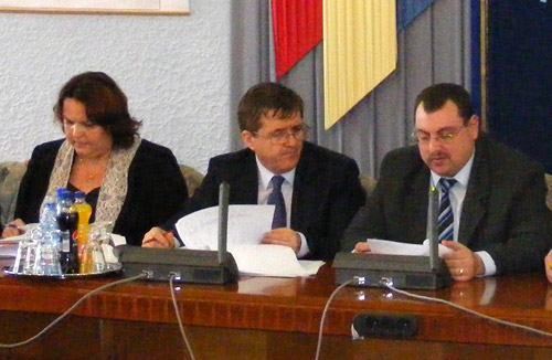 Gropile de deșeuri au iscat discuții în cadrul ședinței de astăzi a Consiliului Județean
