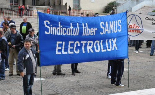 Angajaţii de la Electrolux intră în grevă generală