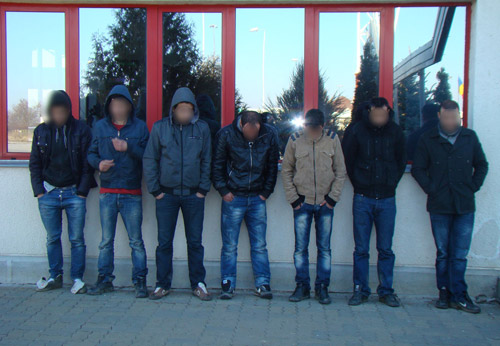 Şapte persoane reţinute la frontiera româno-ungară+