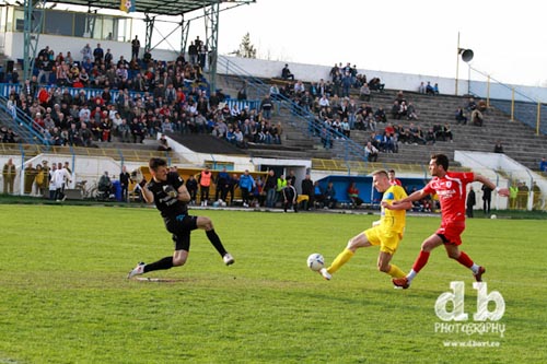 Olimpia a învins Unirea Floreşti (imagini cu cele mai tari faze ale meciului)