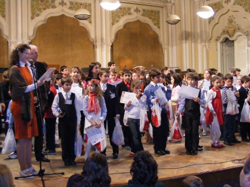 Concursul naţional de interpretare pian “Prietenii Muzicii” 2012