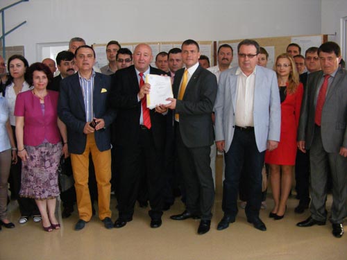 Dorel Coica şi Adrian Ştef şi-au depus azi candidaturile