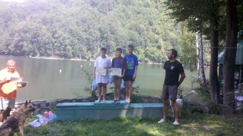 Concurs de caiace pe lacul Firiza