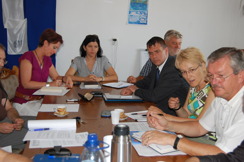 Autorităţile locale s-au întâlnit cu reprezentanţii firmei de consultanţă a proiectului apă-canal