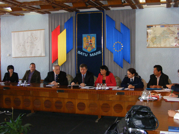 Romii și-au spus ofurile în cadrul unei ședințe cu reprezentanții instituțiilor publice