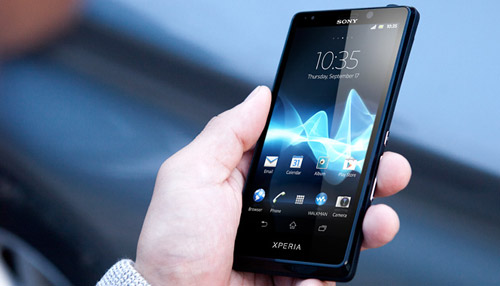 Sony Yuga vrea sa bata iPhone 5 si Galaxy S3