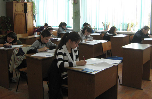 Faza judeţeană a concursului „Istorie şi societate în dimensiune virtuală”