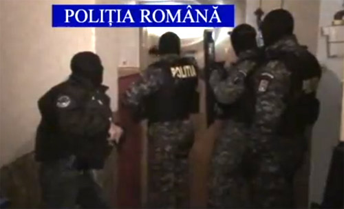 UPDATE: Percheziţii cu mascaţi la Satu Mare (video)
