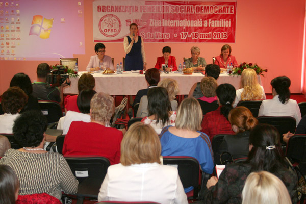 Femeile PSD din zece judeţe s-au întâlnit la Valea Măriei