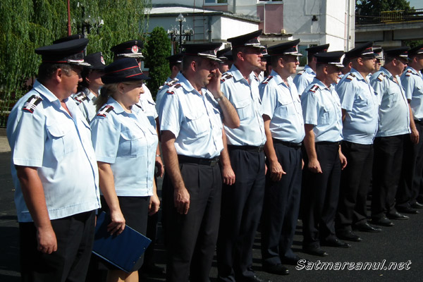 39 de pompieri au fost înaintaţi în grad