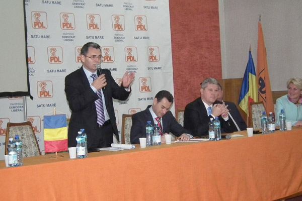 Cătălin Predoiu şi Gheorghe Falcă şi-au prezentat proiectele la Satu Mare(foto)