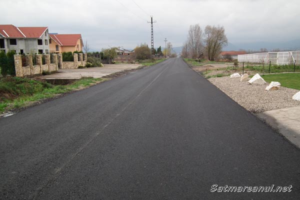 Se asfaltează de zor în tot judeţul