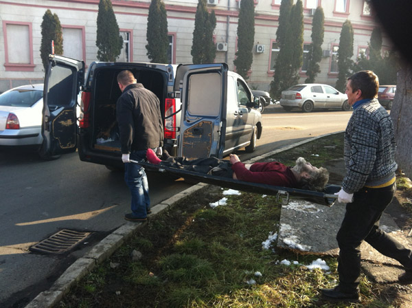 UPDATE: Cadavrul unui bărbat, găsit lângă Poliţia de Frontieră (galerie foto)