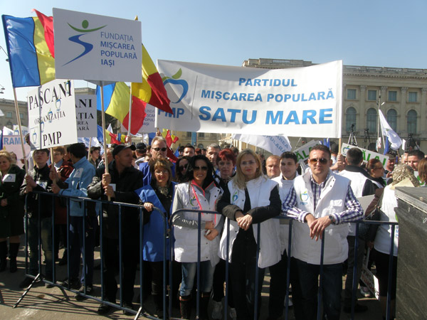 Membrii şi simpatizanţi a PMP Satu Mare la mitingul din Bucureşti