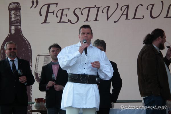 Süveg Laszló şi Reizer György sunt câştigătorii „Marelui Aur” la Concursul Judeţean de Vinuri Nobile Satu Mare 2014
