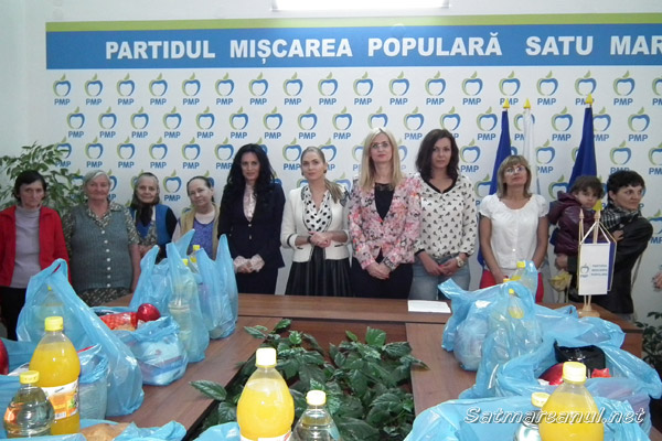 PMP Satu Mare a împărţit pachete cu alimente familiilor nevoiaşe