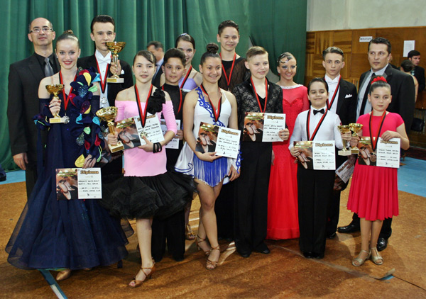 Nouă medalii pentru dansatorii de la “Royal Dance Club” la “Cupa Clujului”