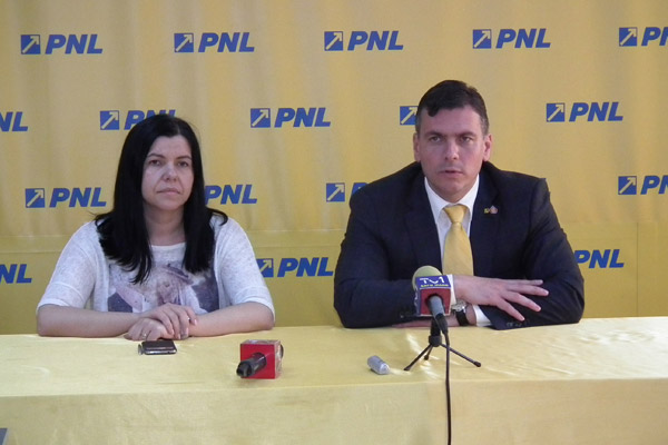 Adrian Ştef şi Marcela Papici, propuşi pentru excludere din PNL