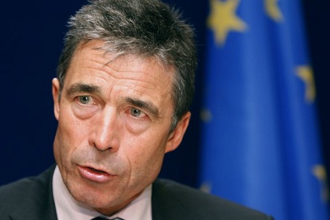 Rasmussen: Există o „probabilitate FOARTE RIDICATĂ” ca Rusia să intervină militar în Ucraina