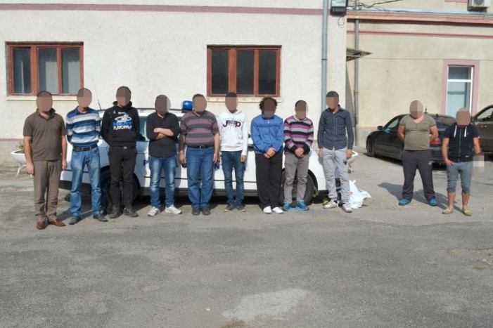 Reţea specializată în traficul de migranţi, destructurată de poliţiştii de frontieră sătmăreni