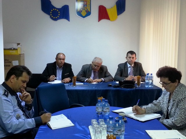 Problemele de fond funciar în top-ul audiențelor susținute de prefect în comuna Pir