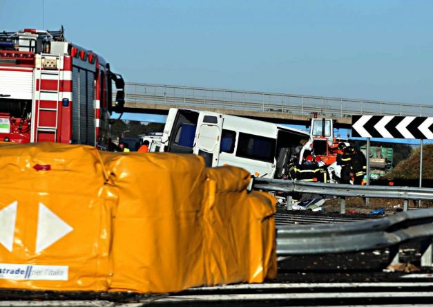 Şoferul din Satu Mare implicat în accidentul din Italia, tatăl unui fotbalist român care joacă în Anglia