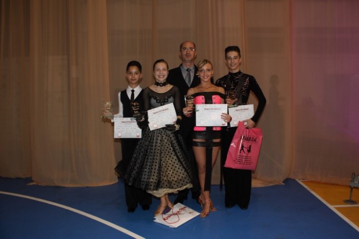 Cinci medalii pentru „Royal Dance Club” Satu Mare la concursurile de dans sportiv din week-end