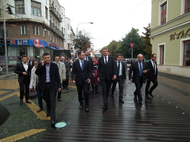 Klaus Iohannis: „Vreau ca România să (re)devină o țară prosperă și puternică” (Galerie foto)