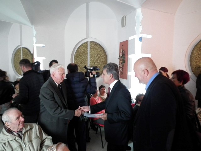 Ministrul Apărării Naționale, Mircea Dușa, a premiat „cuplurile de aur” din Satu Mare