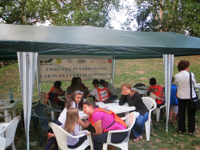 Sfârșit de sezon pentru Caravana „Educalternativa”, desfășurată de Asociația „STEA”