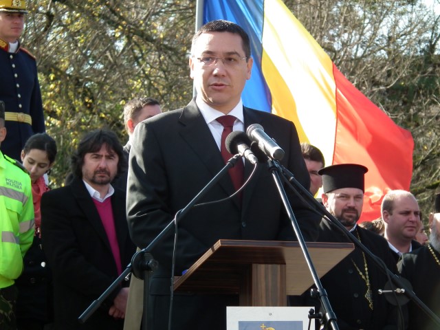 Victor Ponta: ”Armata, Biserica şi Casa Regală ne-au sprijinit în momentele dificile ale istoriei”