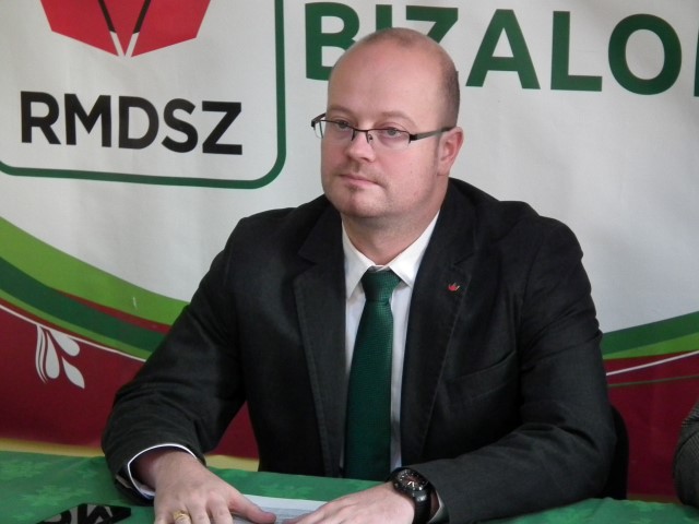 Kereskenyi Gabor: „solicit modificarea orarului de zbor Satu Mare-Bucureşti”