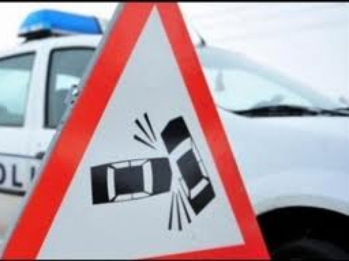 Trei maşini implicate într-un accident de circulaţie la Călineşti-Oaş
