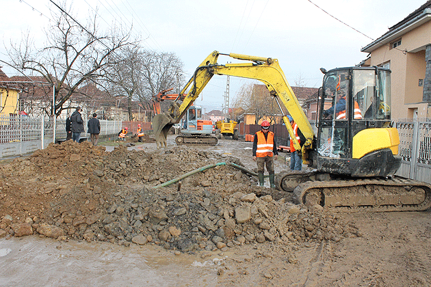 La Negrești-Oaș au fost reluate lucrările la rețelele de apă și canalizare